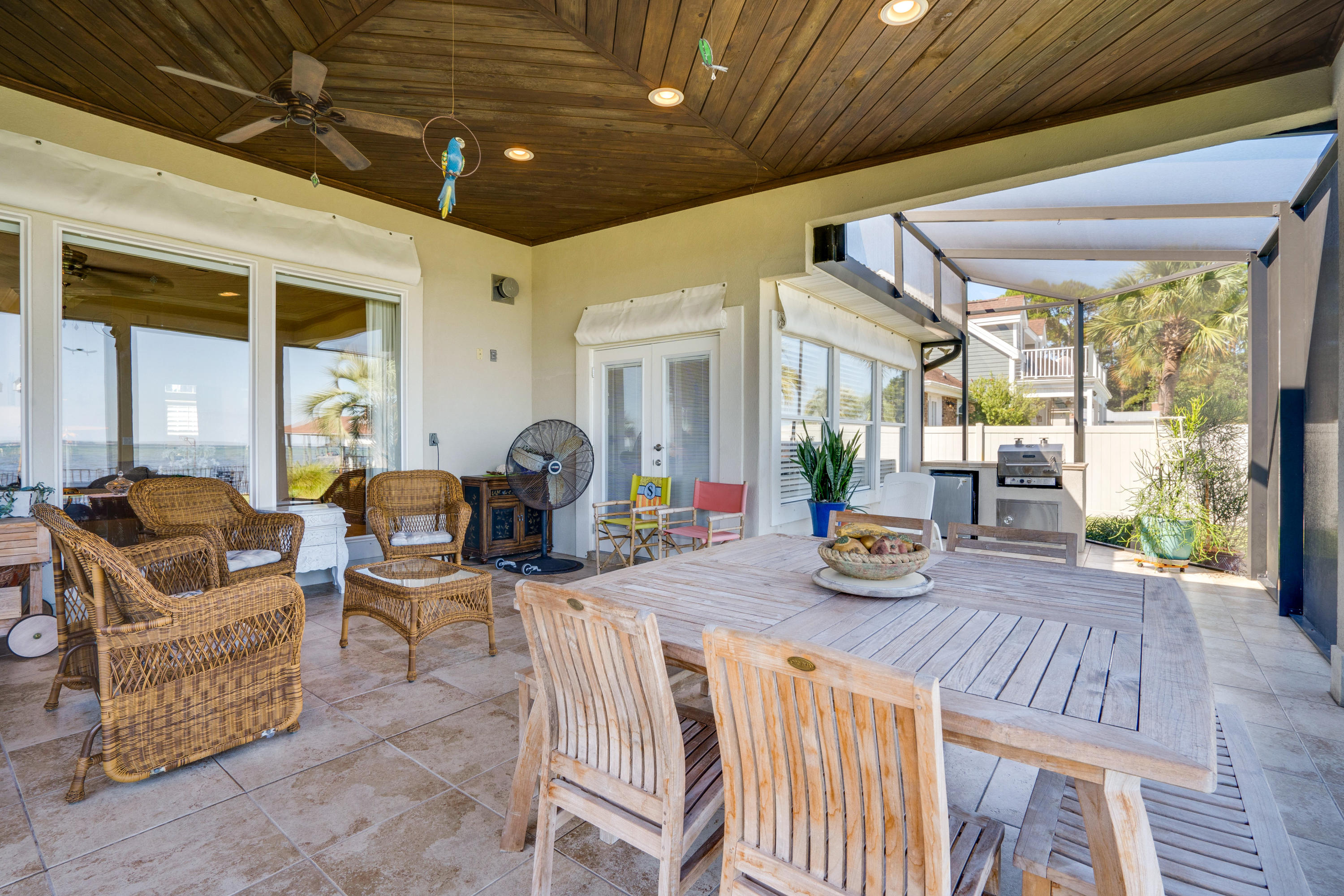 HOLIDAY SHORES ESTATES - Residential