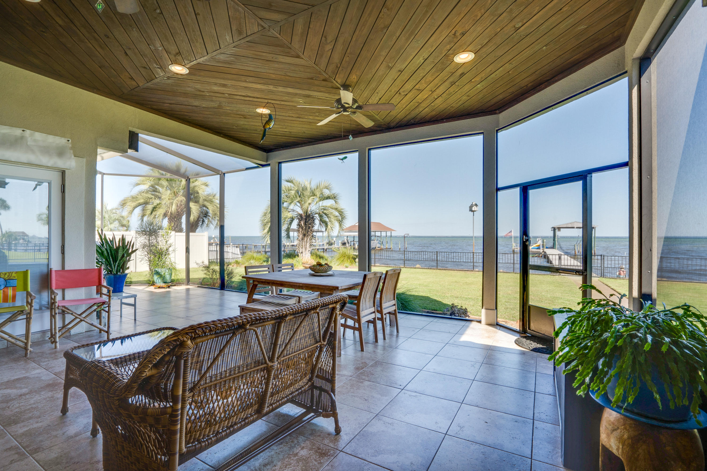 HOLIDAY SHORES ESTATES - Residential