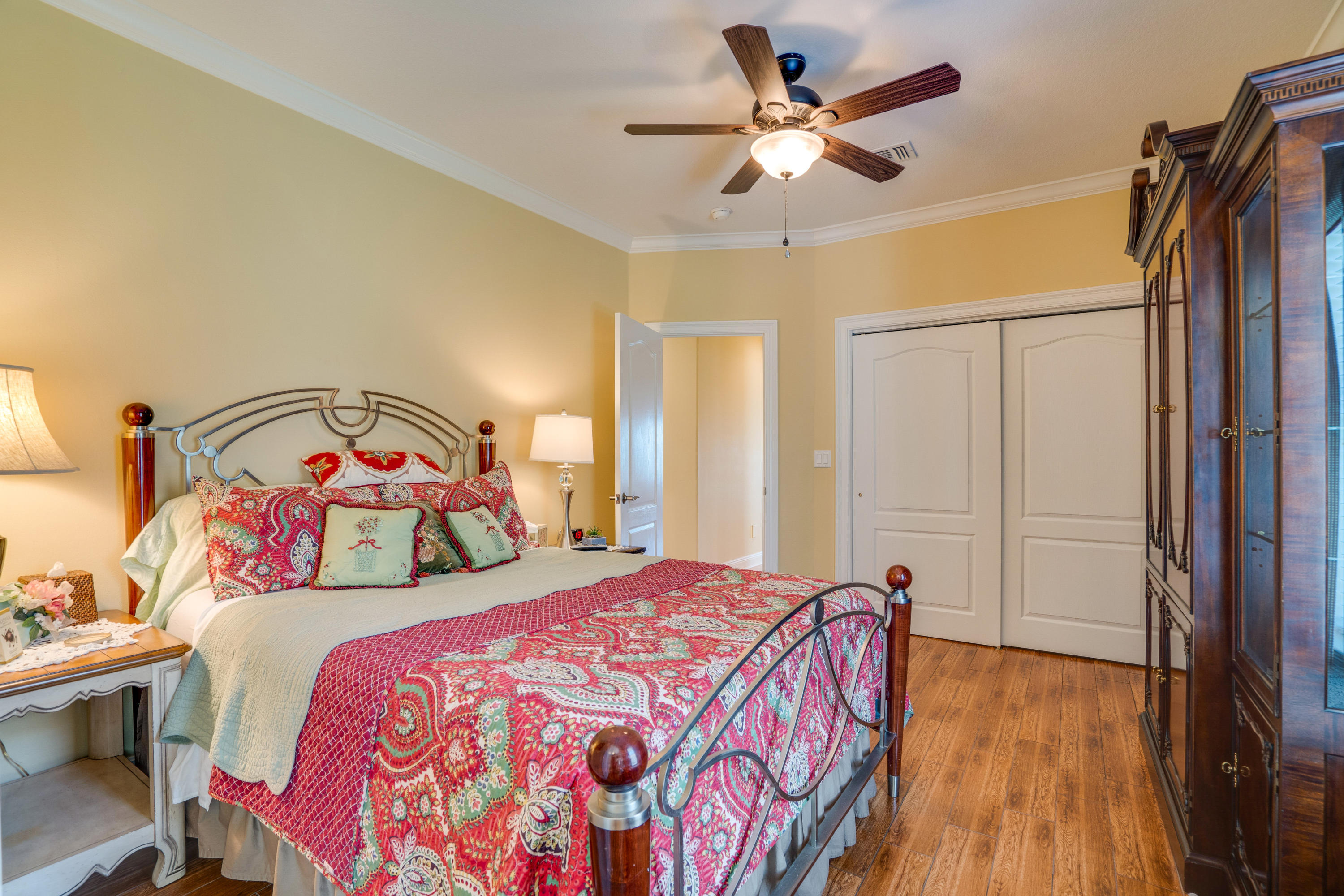 HOLIDAY SHORES ESTATES - Residential