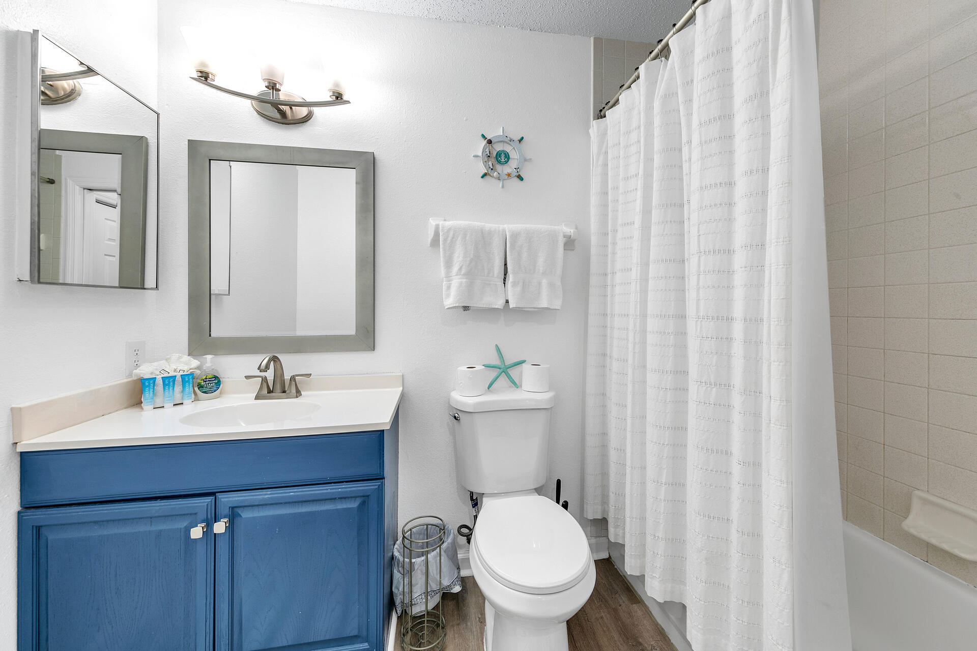 POINTE OF VIEW - Residential