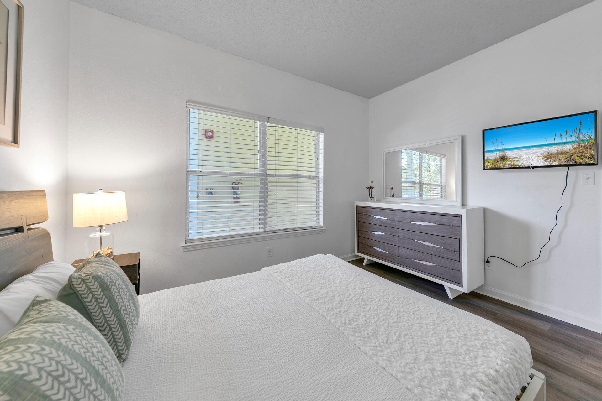 POINTE OF VIEW - Residential