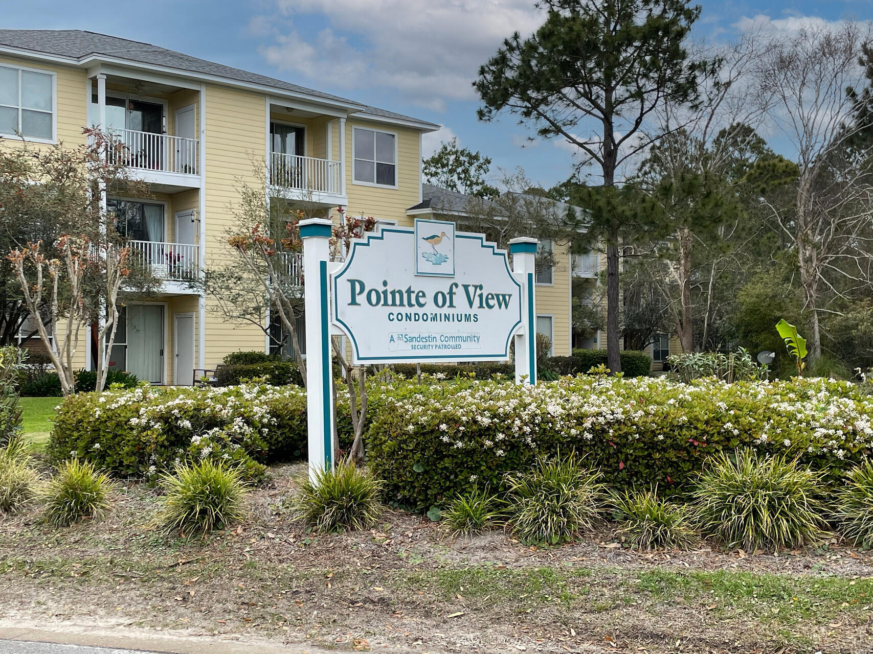 POINTE OF VIEW - Residential
