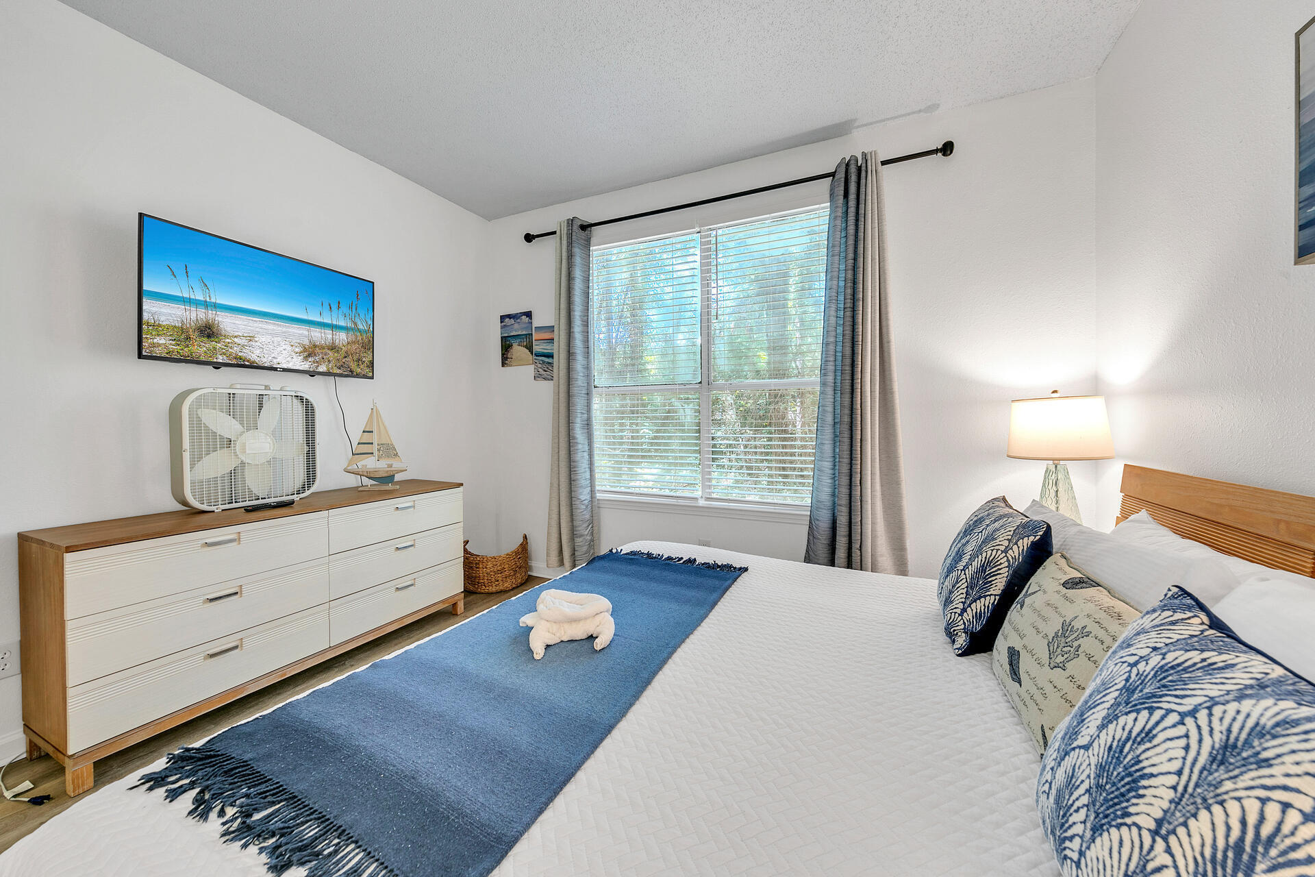 POINTE OF VIEW - Residential