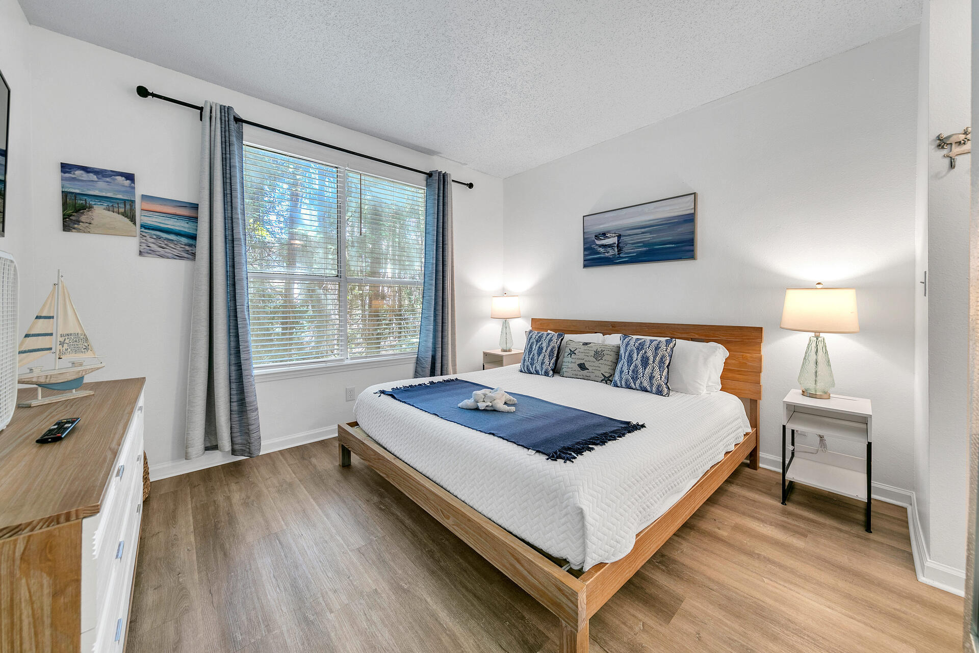 POINTE OF VIEW - Residential