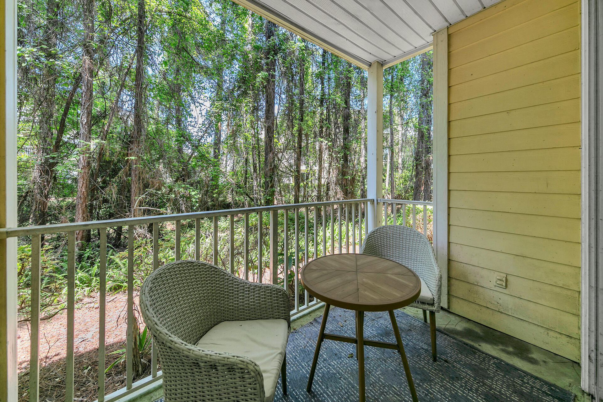 POINTE OF VIEW - Residential