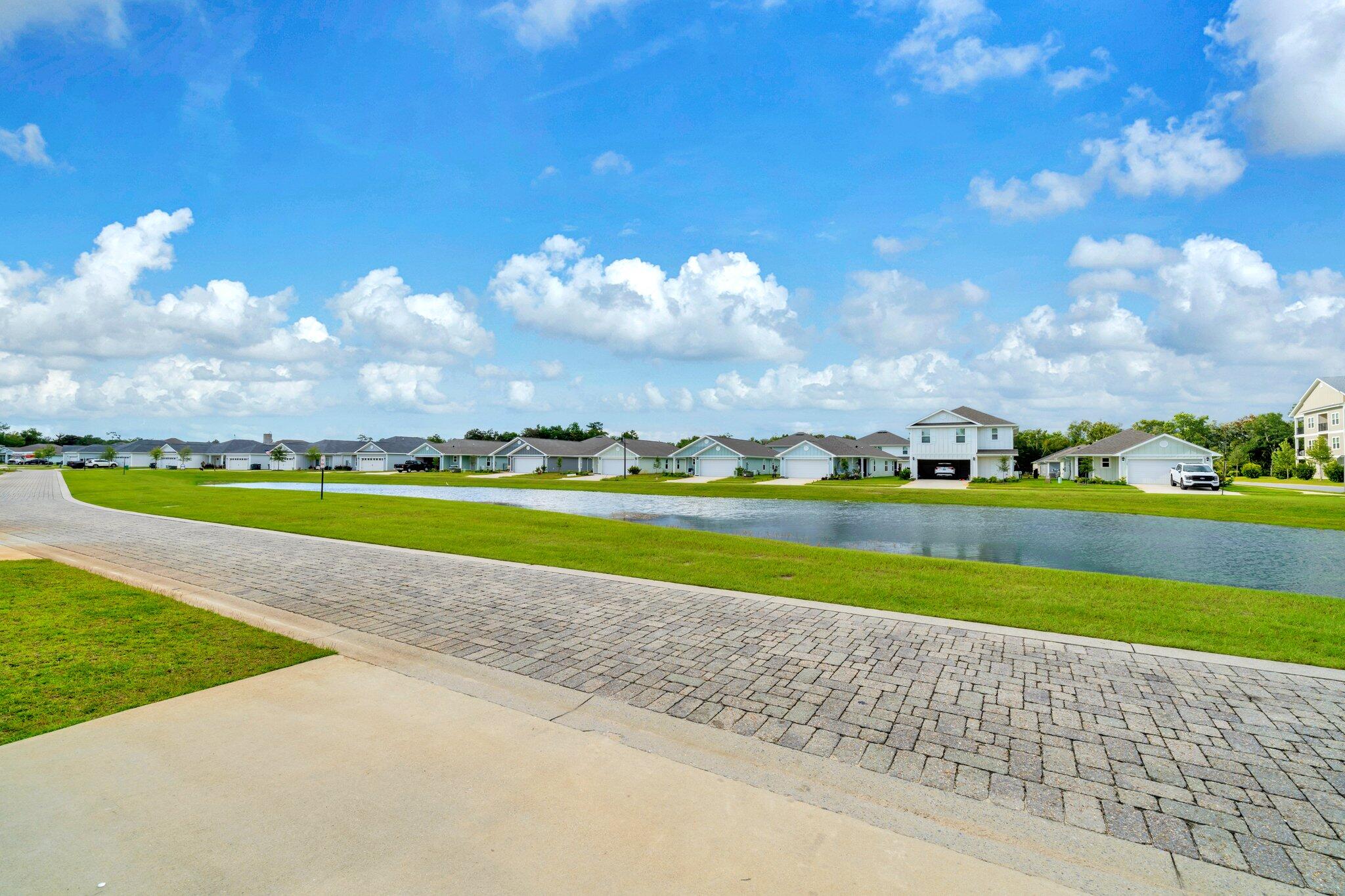 RIVERWALK PH I - Residential Lease