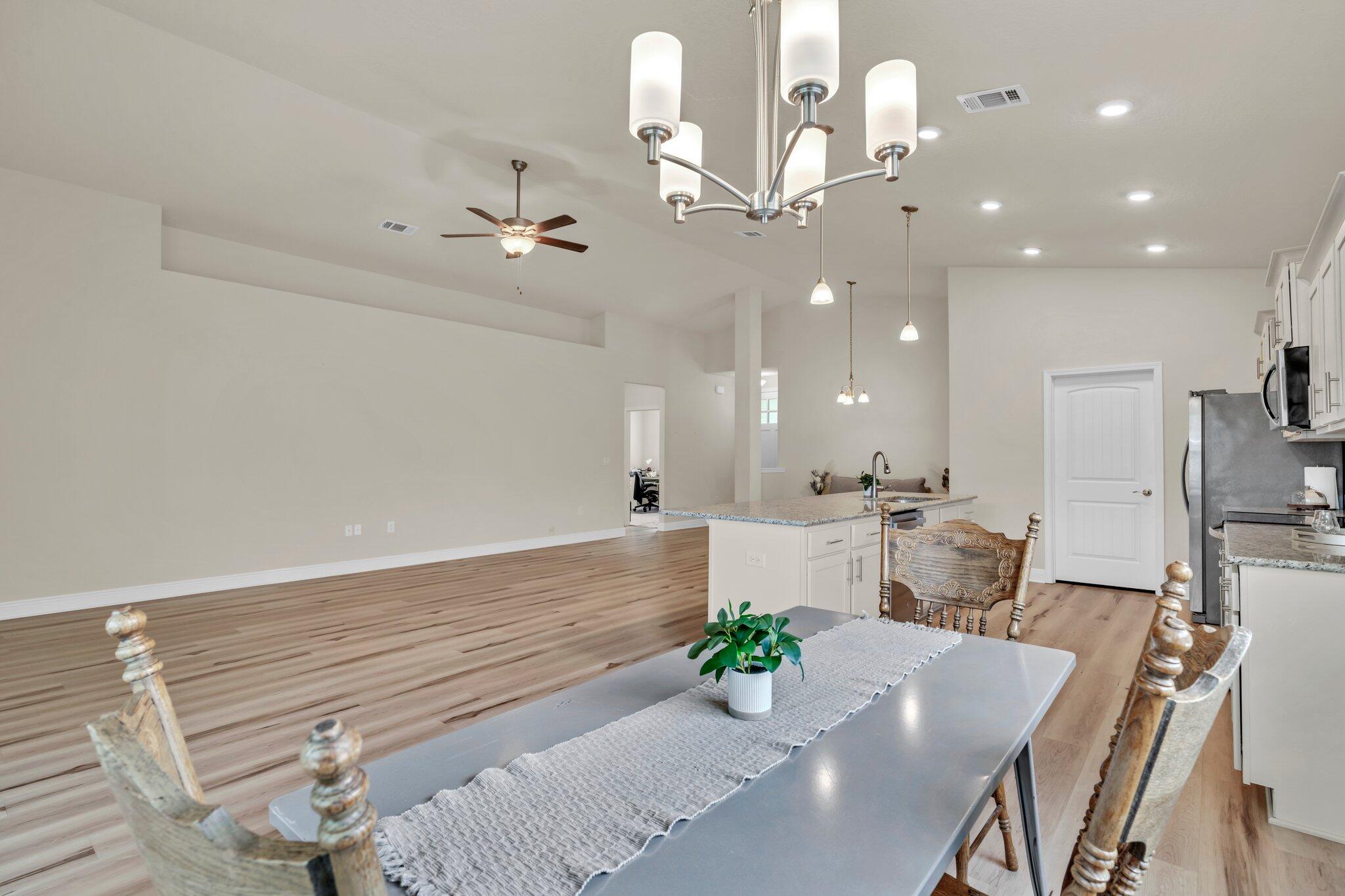 RIVERWALK PH I - Residential Lease
