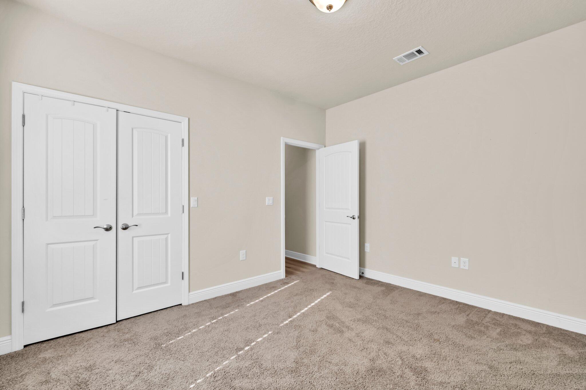 RIVERWALK PH I - Residential Lease