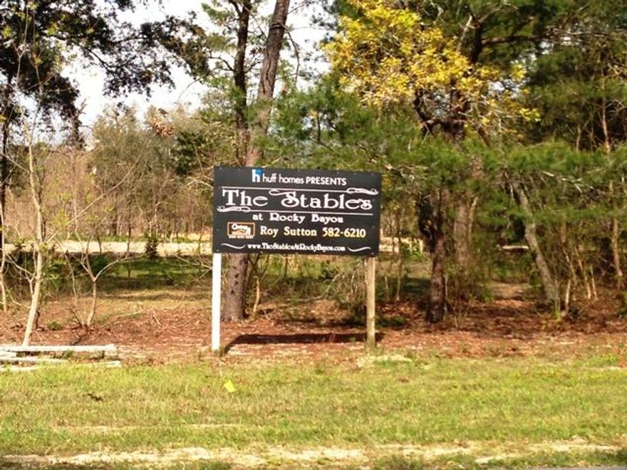 New construction by one of Niceville's premier builders. Close to Eglin AFB and minutes from the beaches of Destin. Mostly brick exterior with many interior upgrades. Wood flooring in main living area, carpet in bedrooms, Legacy 42'' cabinetry in kitchen with granite countertops. Screened porch with sprinkler system. Call agent for information.