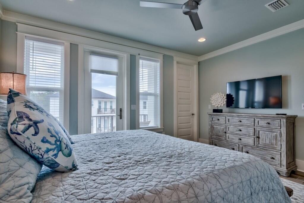 HIDDEN PALMS - Residential