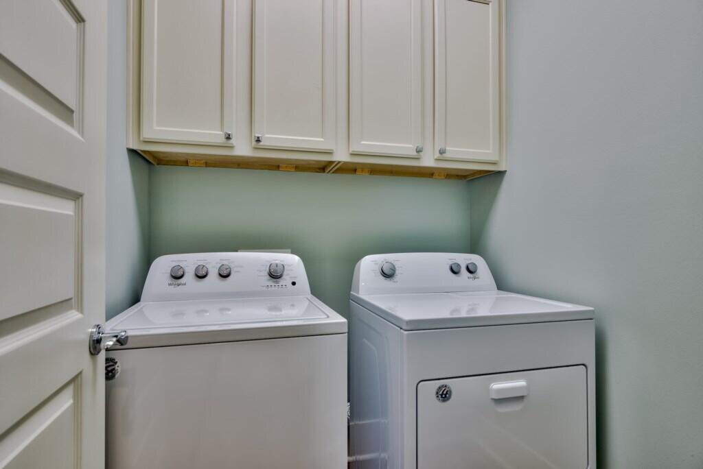 HIDDEN PALMS - Residential