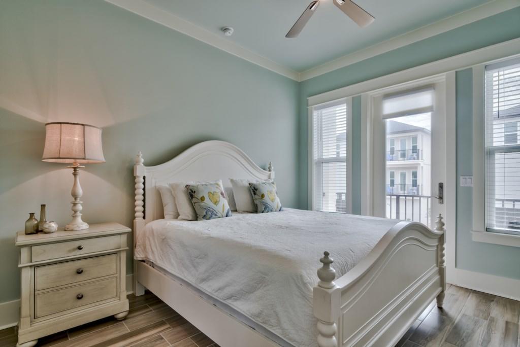 HIDDEN PALMS - Residential