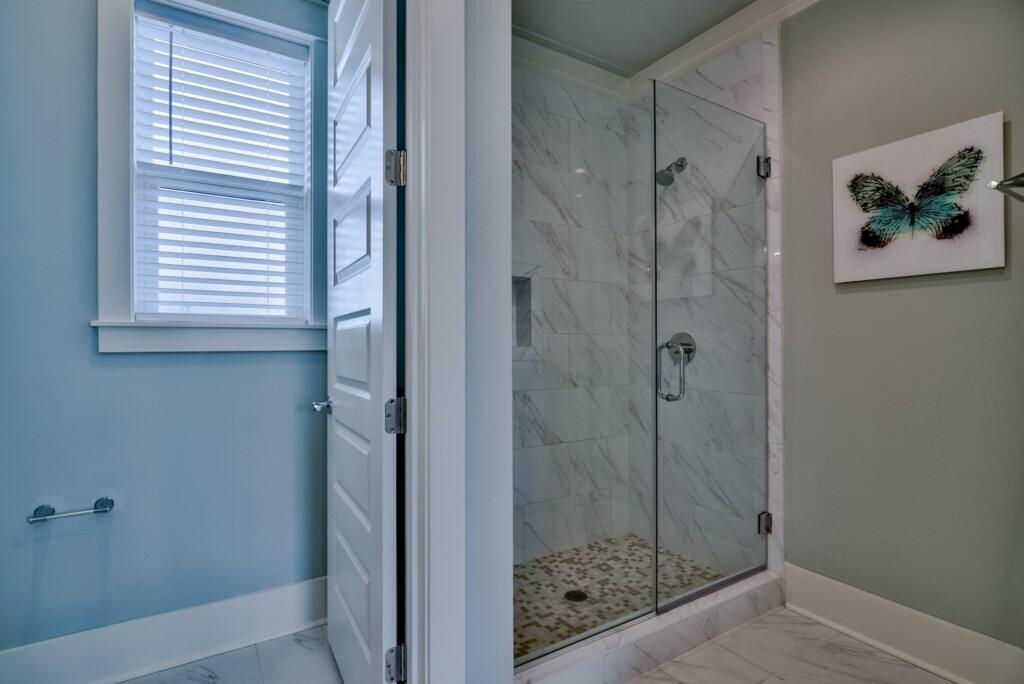 HIDDEN PALMS - Residential