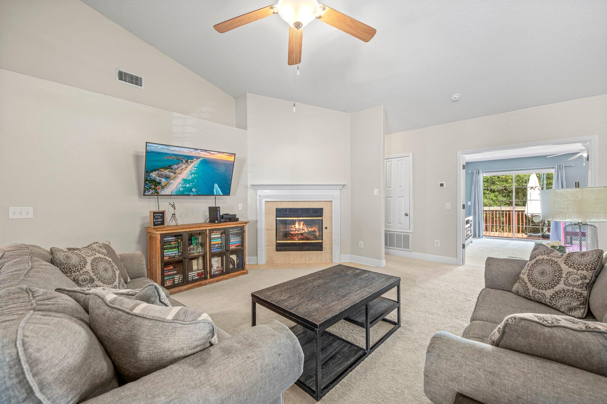 FOX VALLEY - Residential