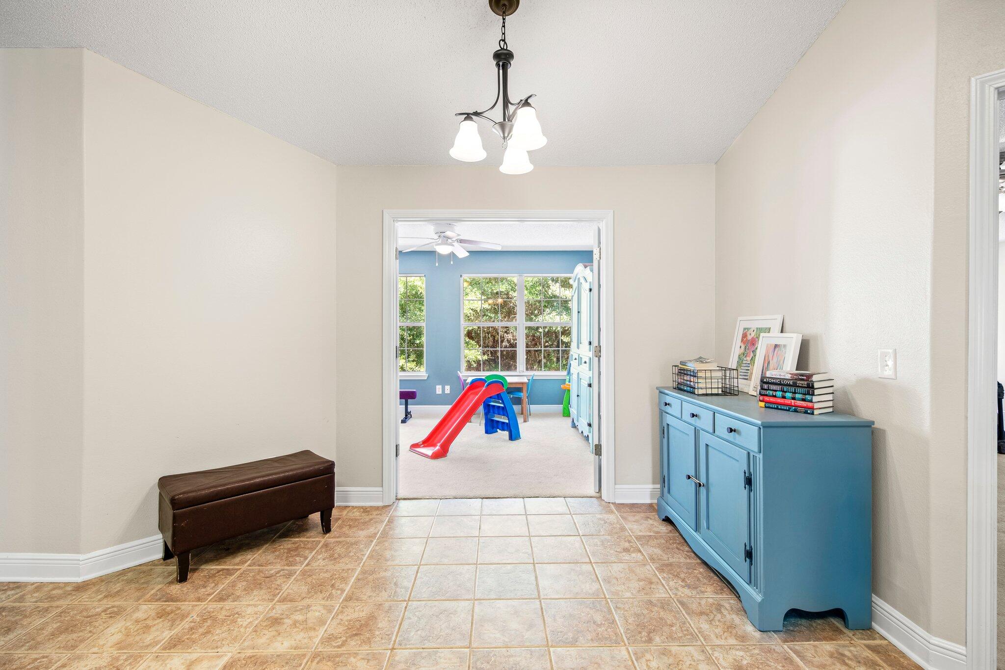 FOX VALLEY - Residential