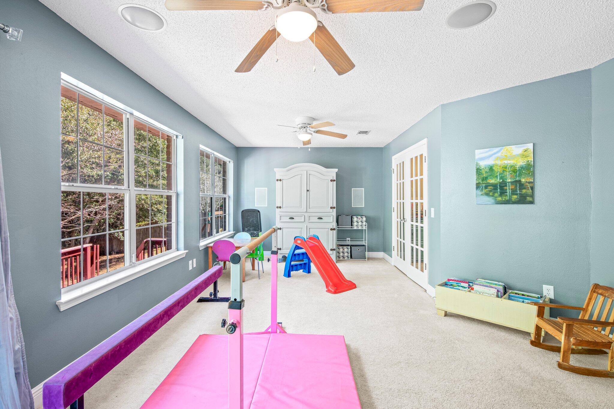 FOX VALLEY - Residential