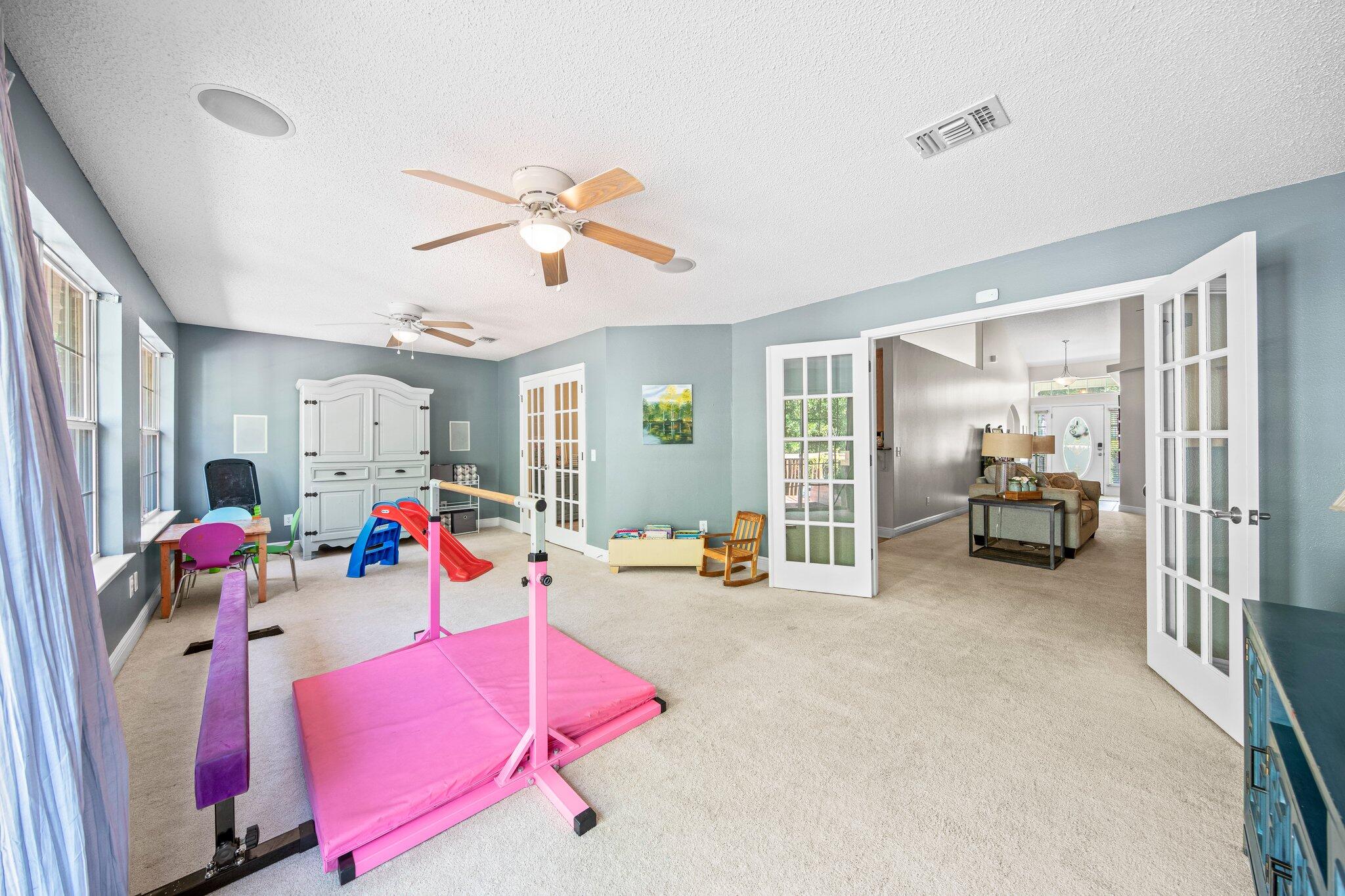 FOX VALLEY - Residential