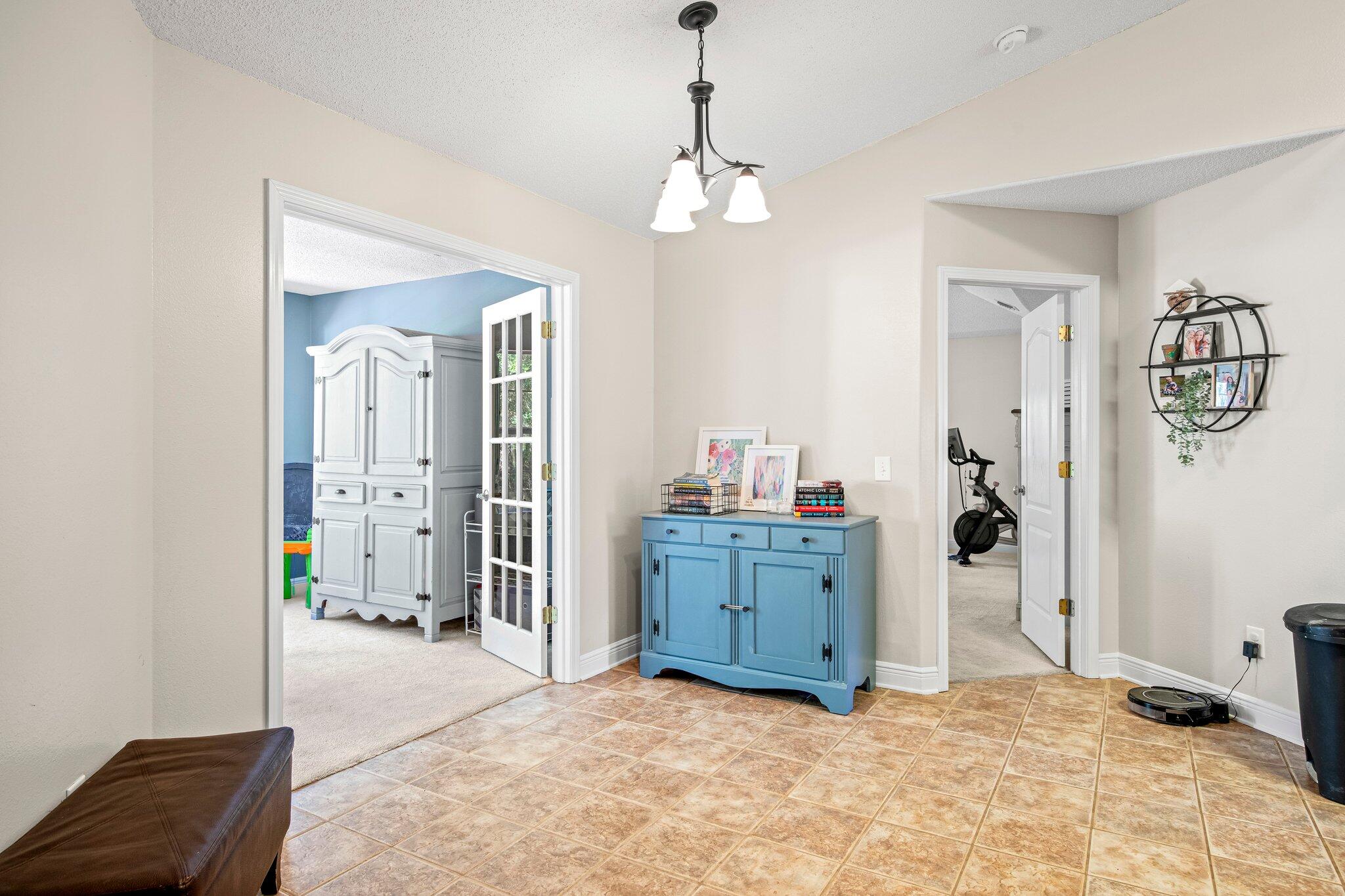 FOX VALLEY - Residential