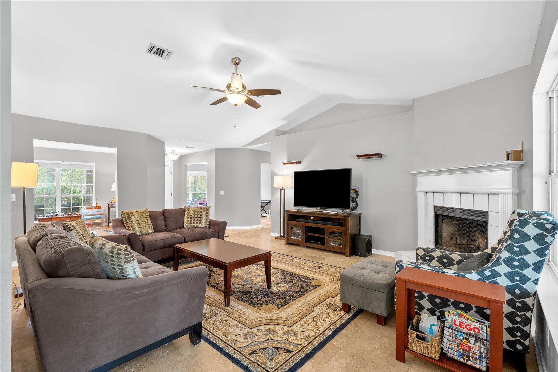 HOLLEY BY THE SEA - Residential