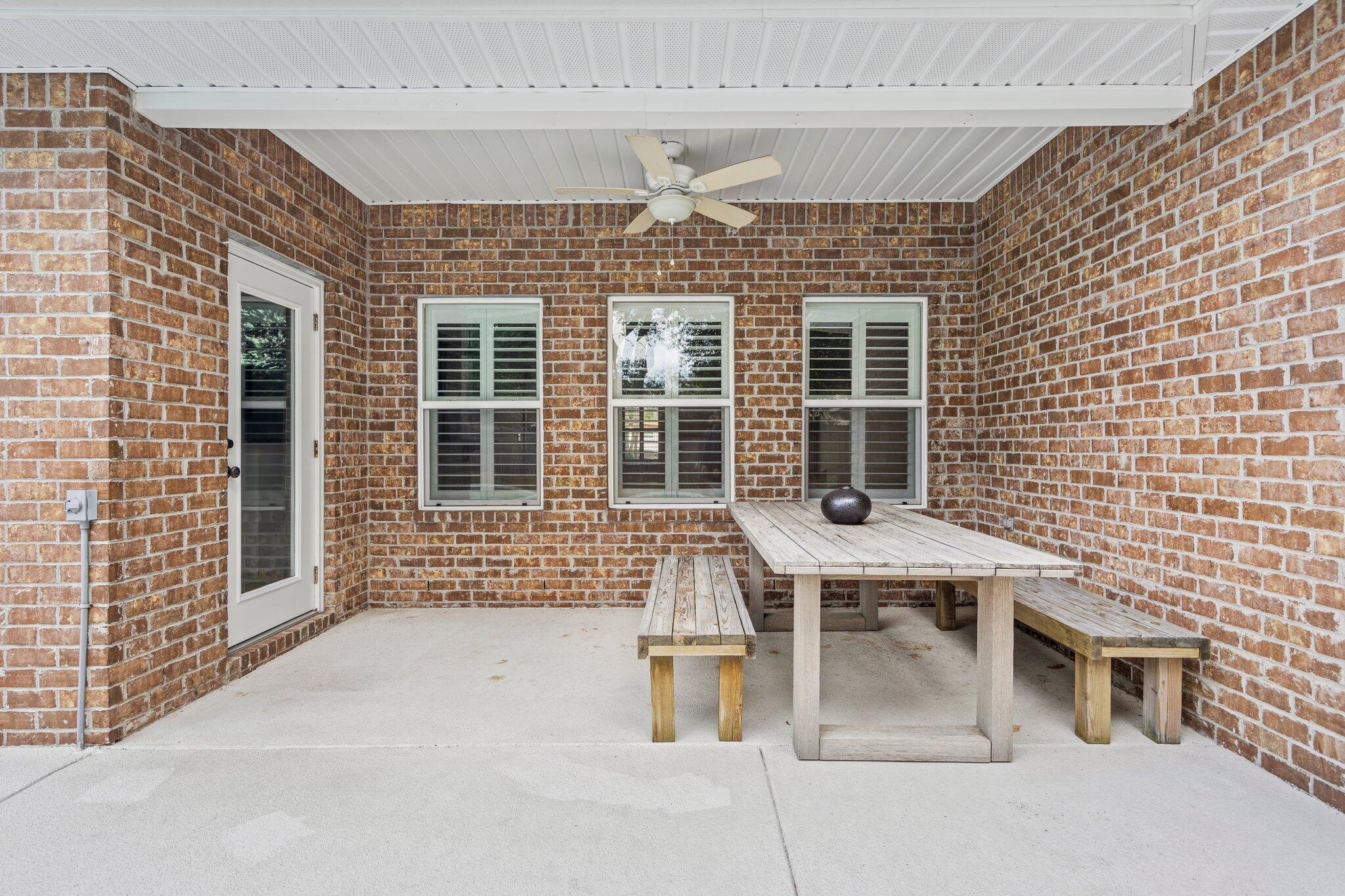 GARNIERS BEACH 2ND - Residential Lease