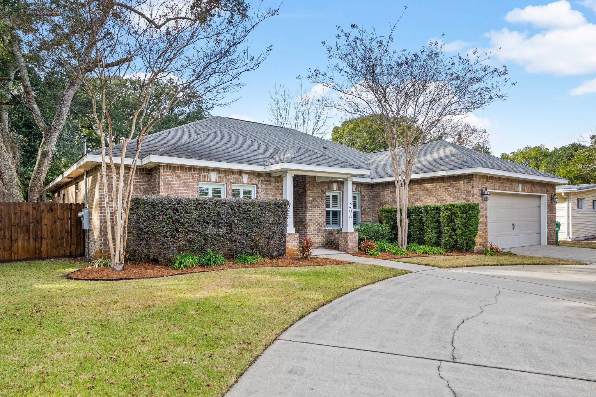 GARNIERS BEACH 2ND - Residential Lease