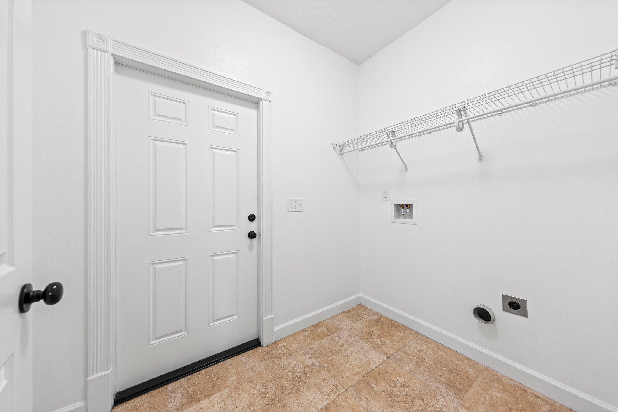 GARNIERS BEACH 2ND - Residential Lease