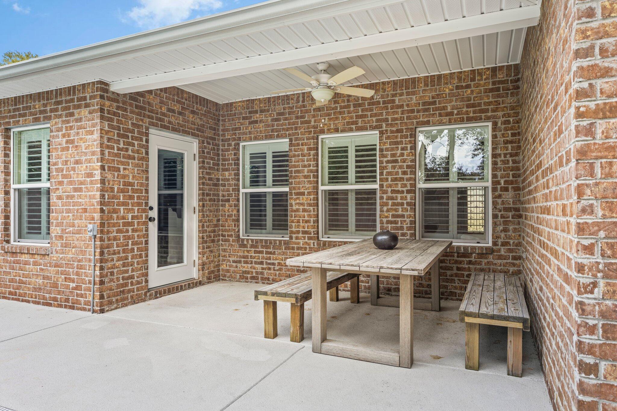 GARNIERS BEACH 2ND - Residential Lease