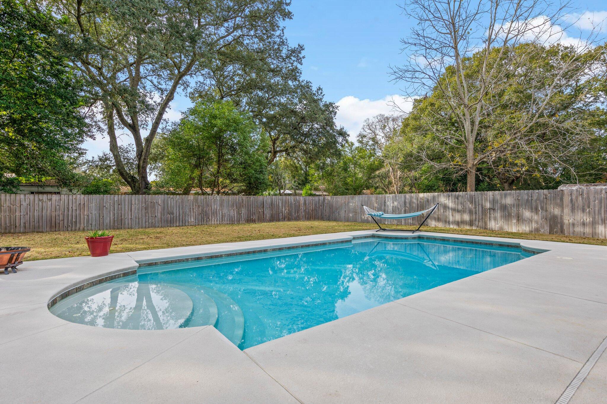 GARNIERS BEACH 2ND - Residential Lease