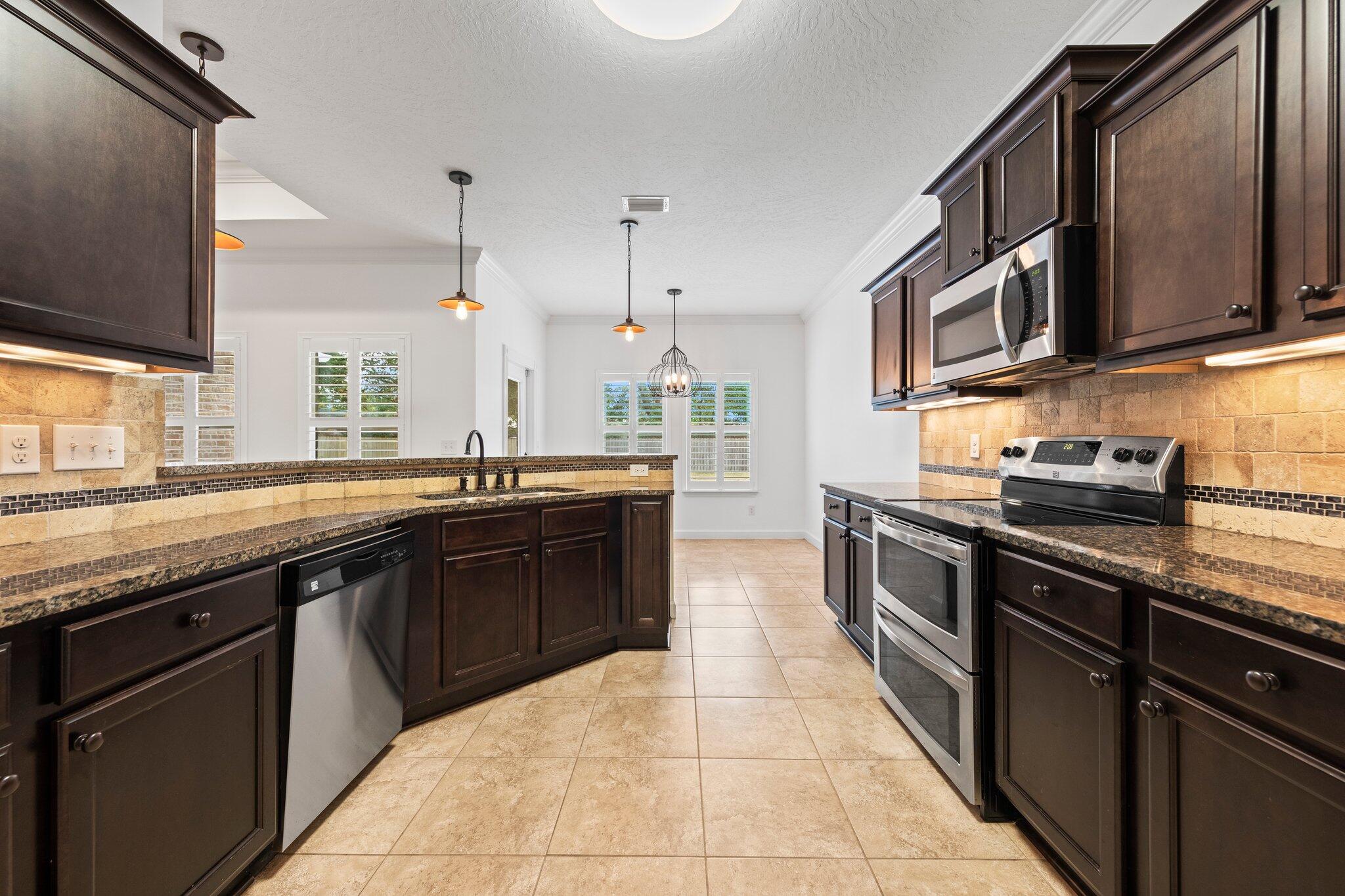 GARNIERS BEACH 2ND - Residential Lease