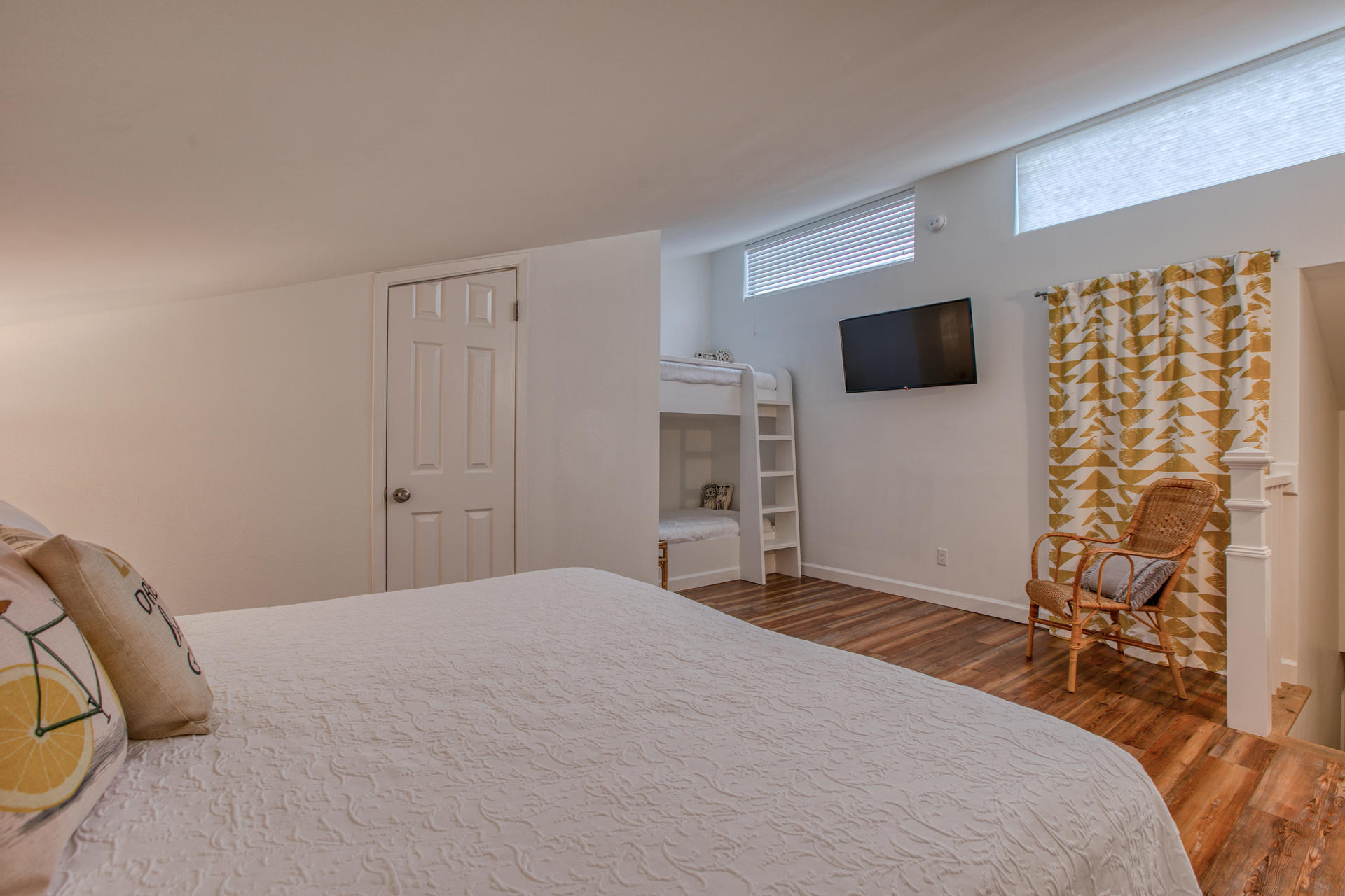 BLUE MOUNTAIN VILLAS CONDO - Residential