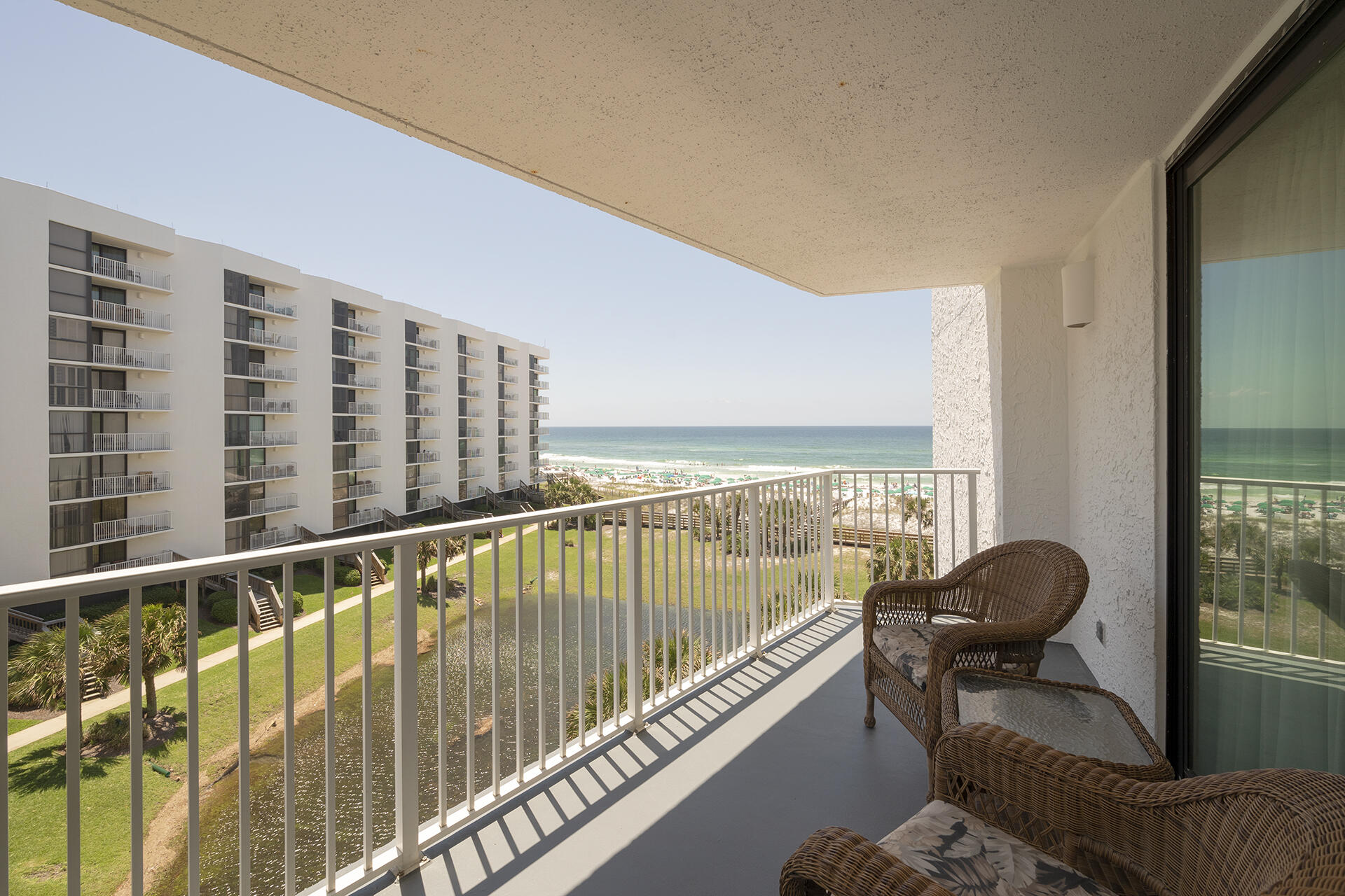 MAINSAIL CONDO PH 5 - Residential