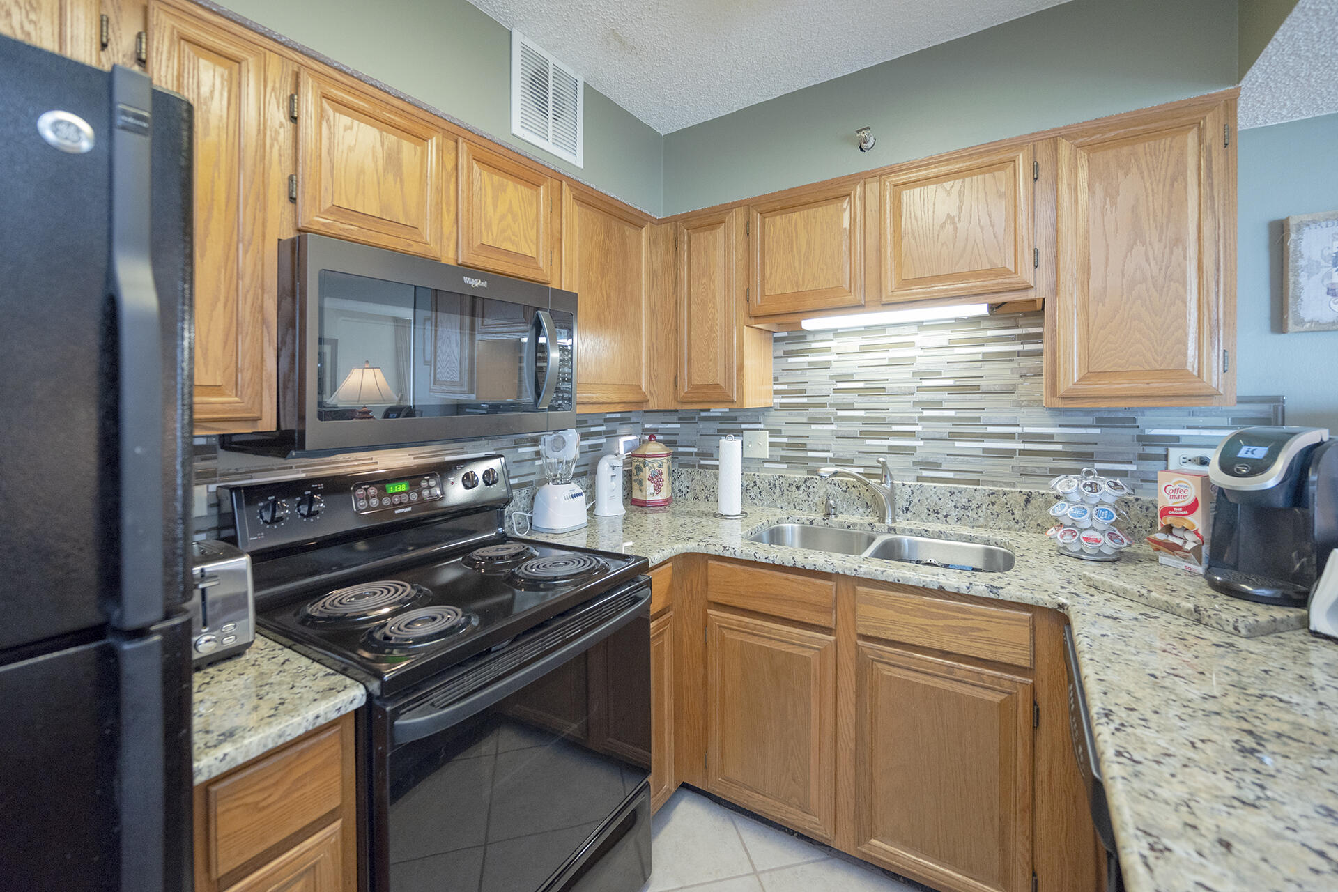 MAINSAIL CONDO PH 5 - Residential