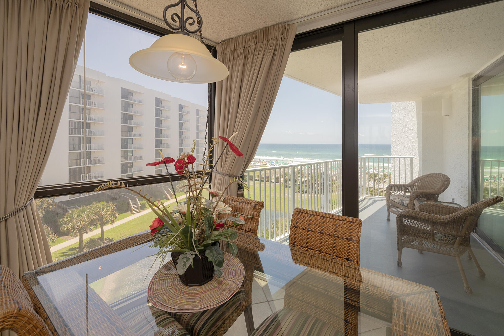 MAINSAIL CONDO PH 5 - Residential