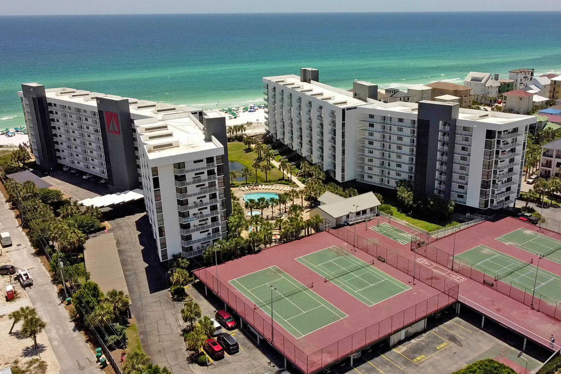 MAINSAIL CONDO PH 5 - Residential