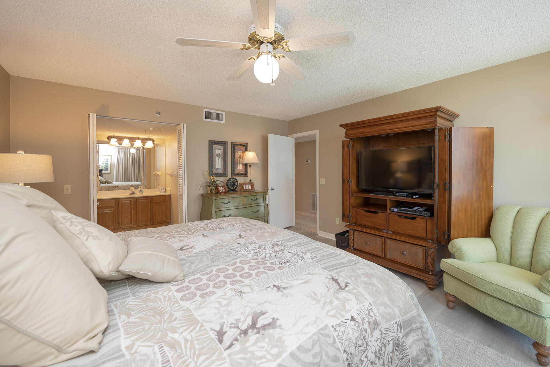 MAINSAIL CONDO PH 5 - Residential