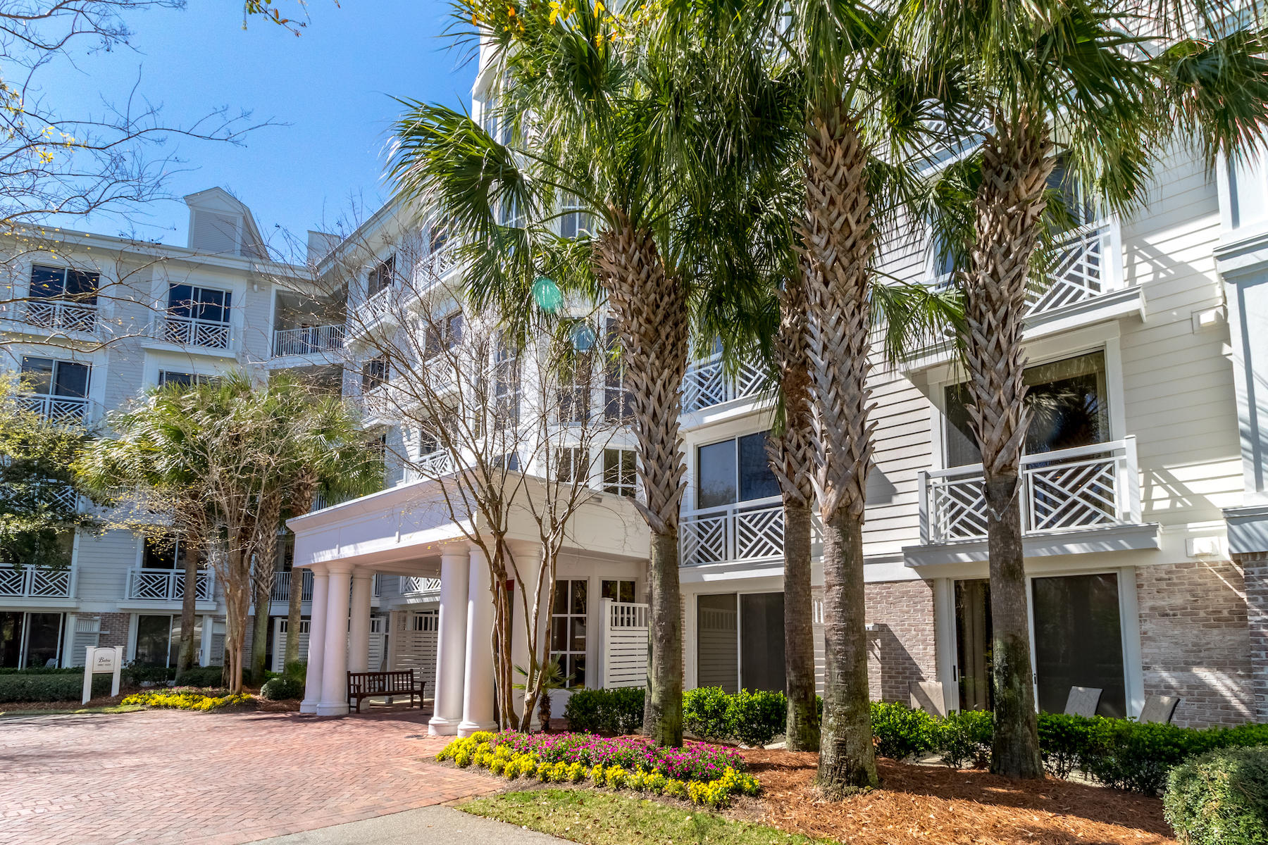 BAHIA CONDO - Residential