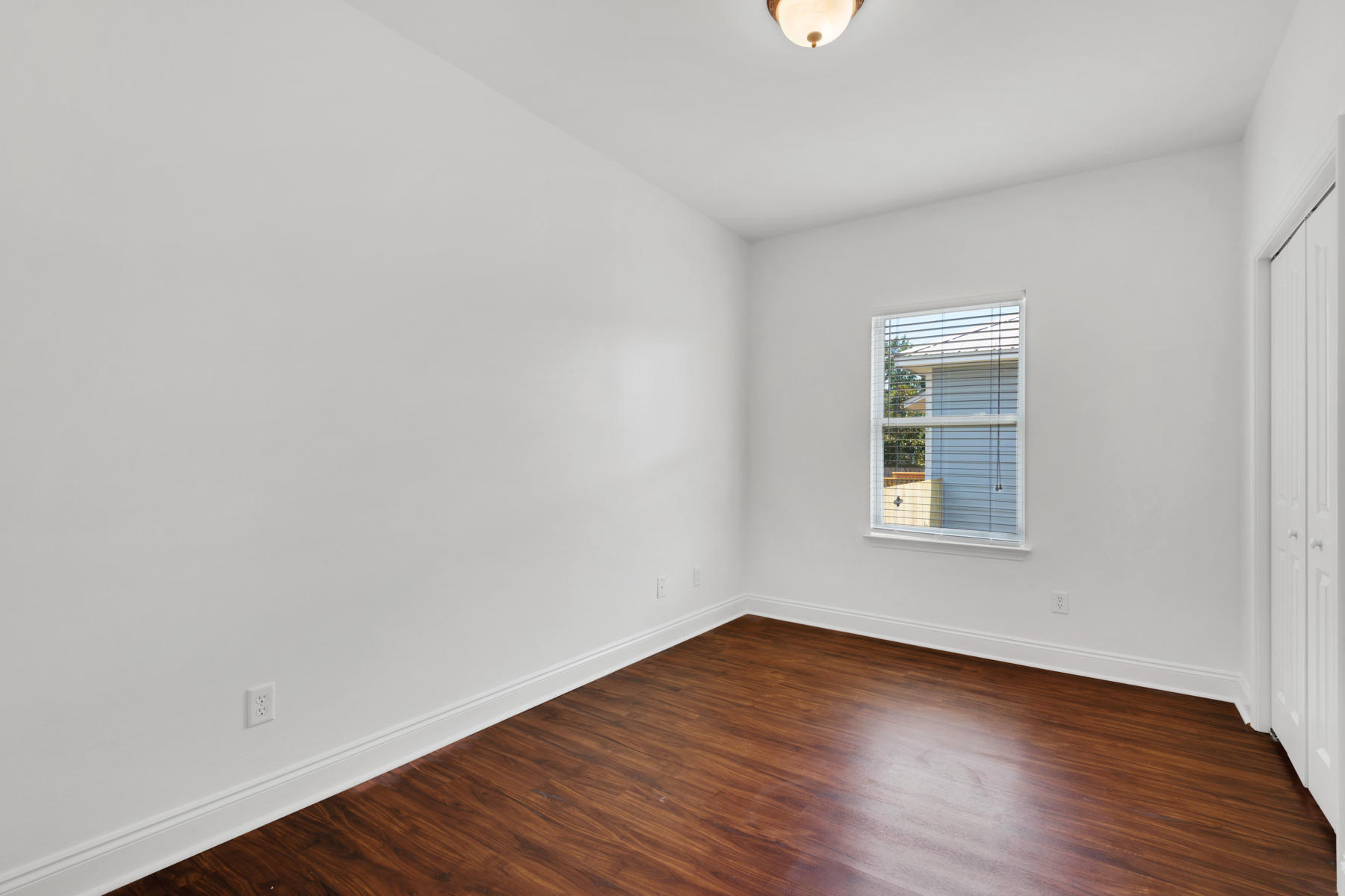 TOWN OF VILLA TASSO - Residential