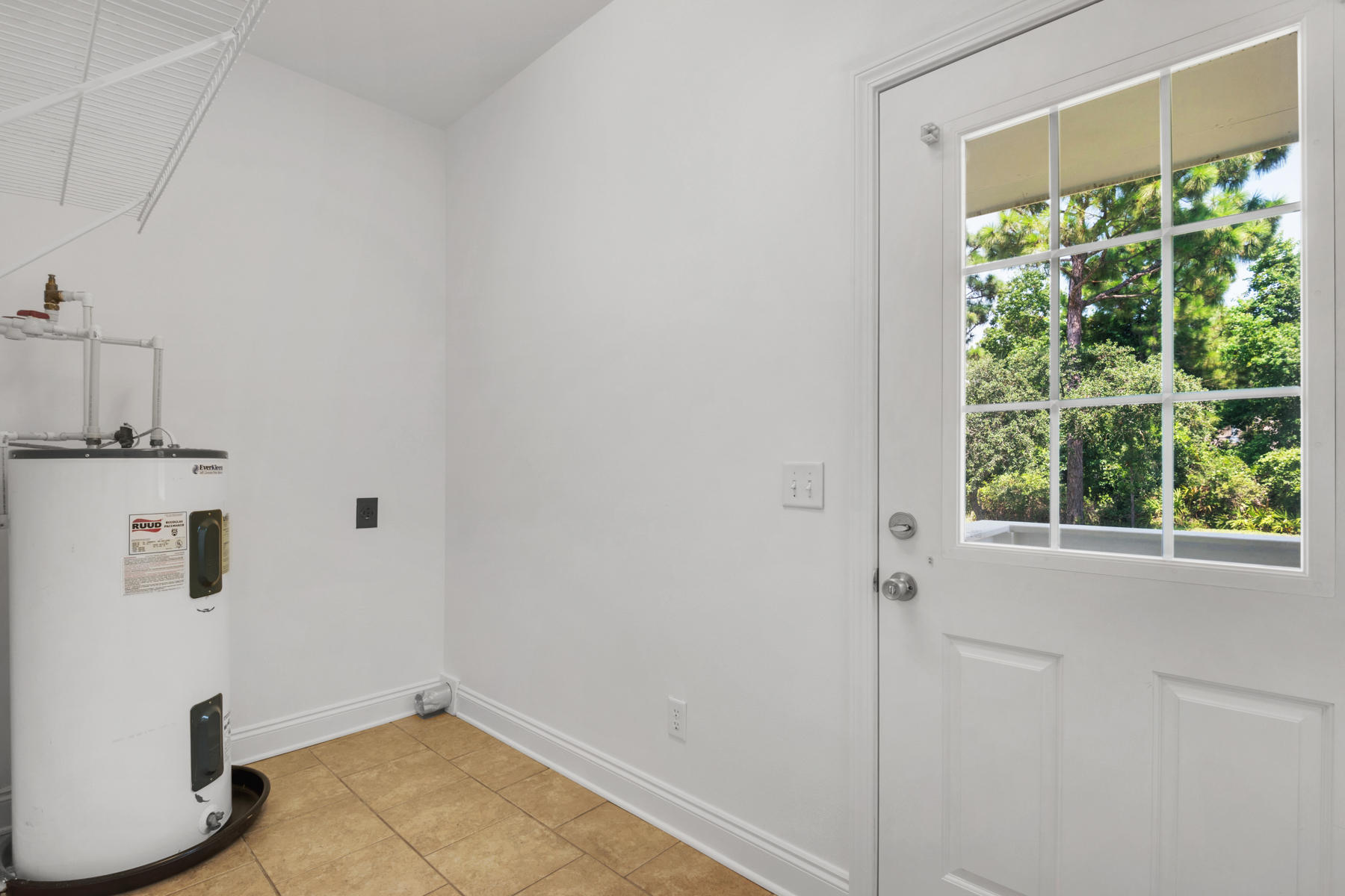 TOWN OF VILLA TASSO - Residential