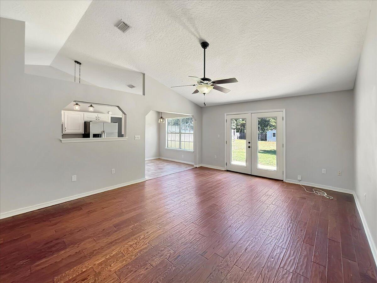 HOLLEY BY THE SEA - Residential