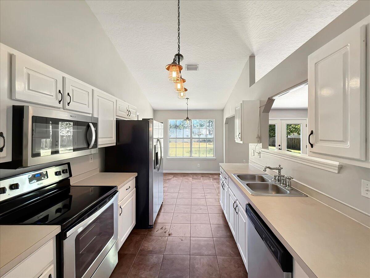HOLLEY BY THE SEA - Residential