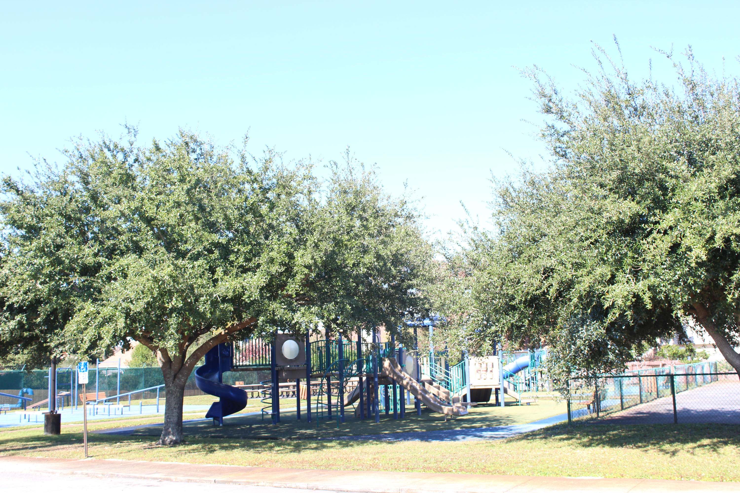 WOODLAND PARK ESTATES - Residential