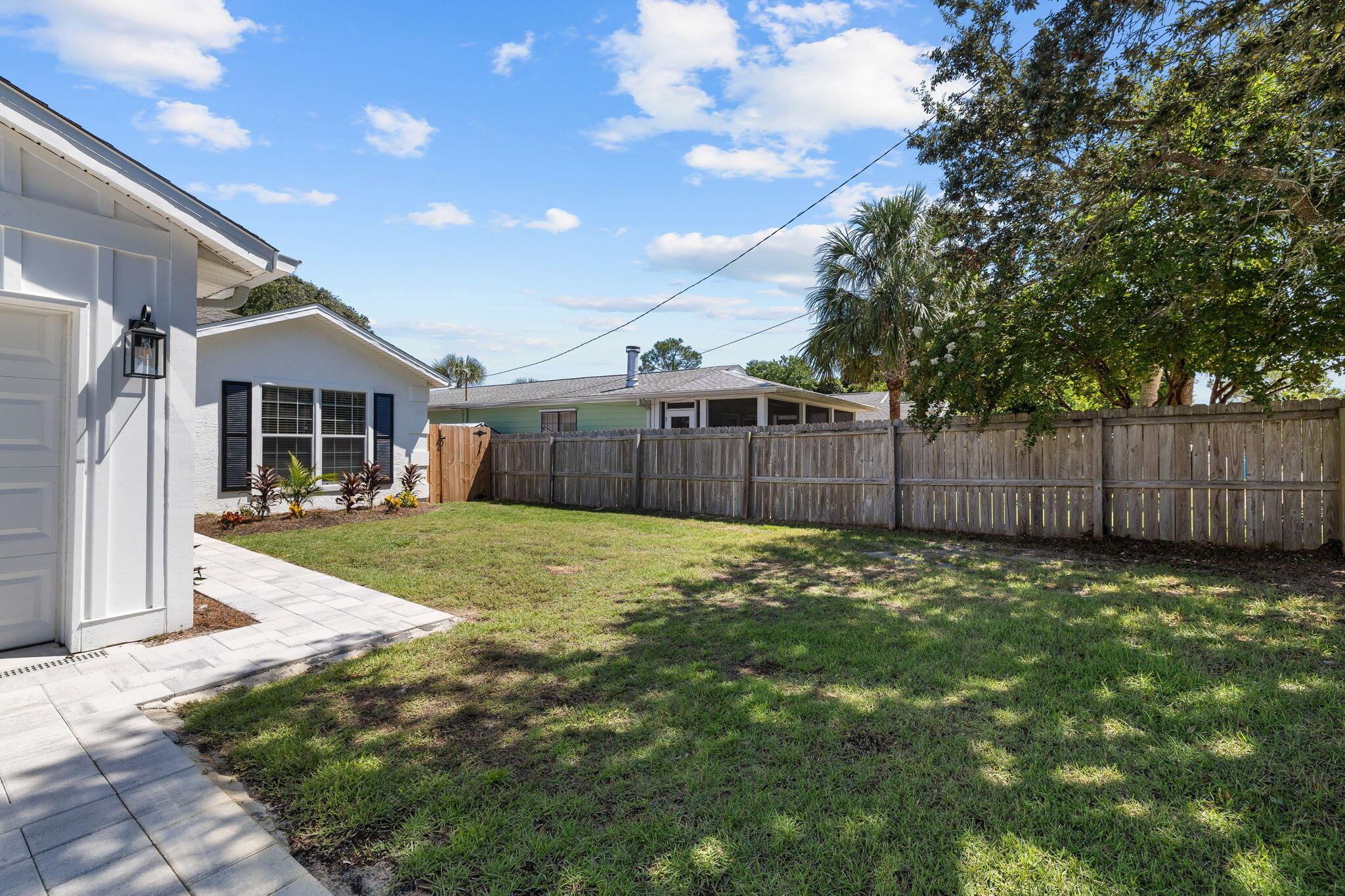 RIVIERA BEACH - Residential