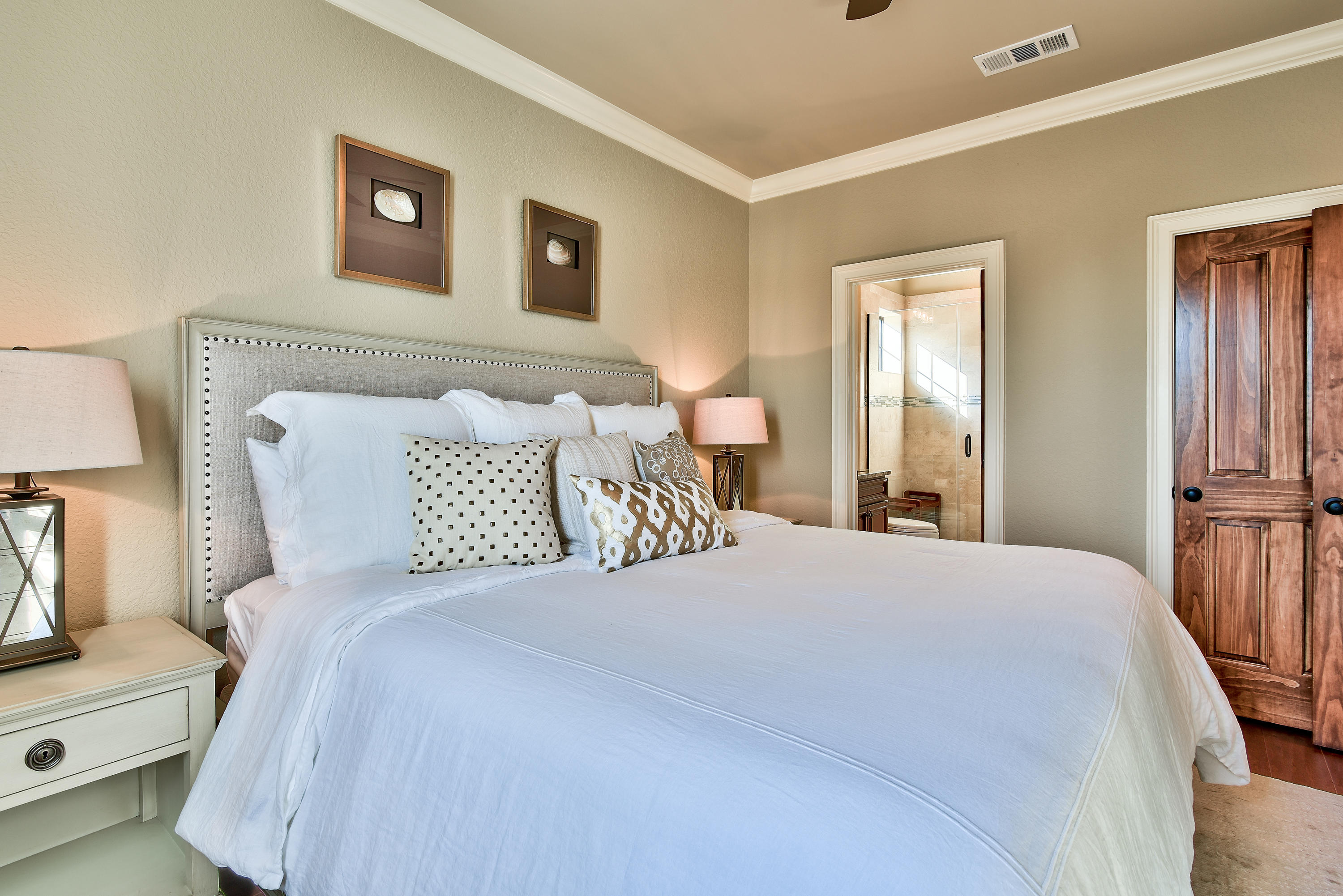 Villa Lago - Residential