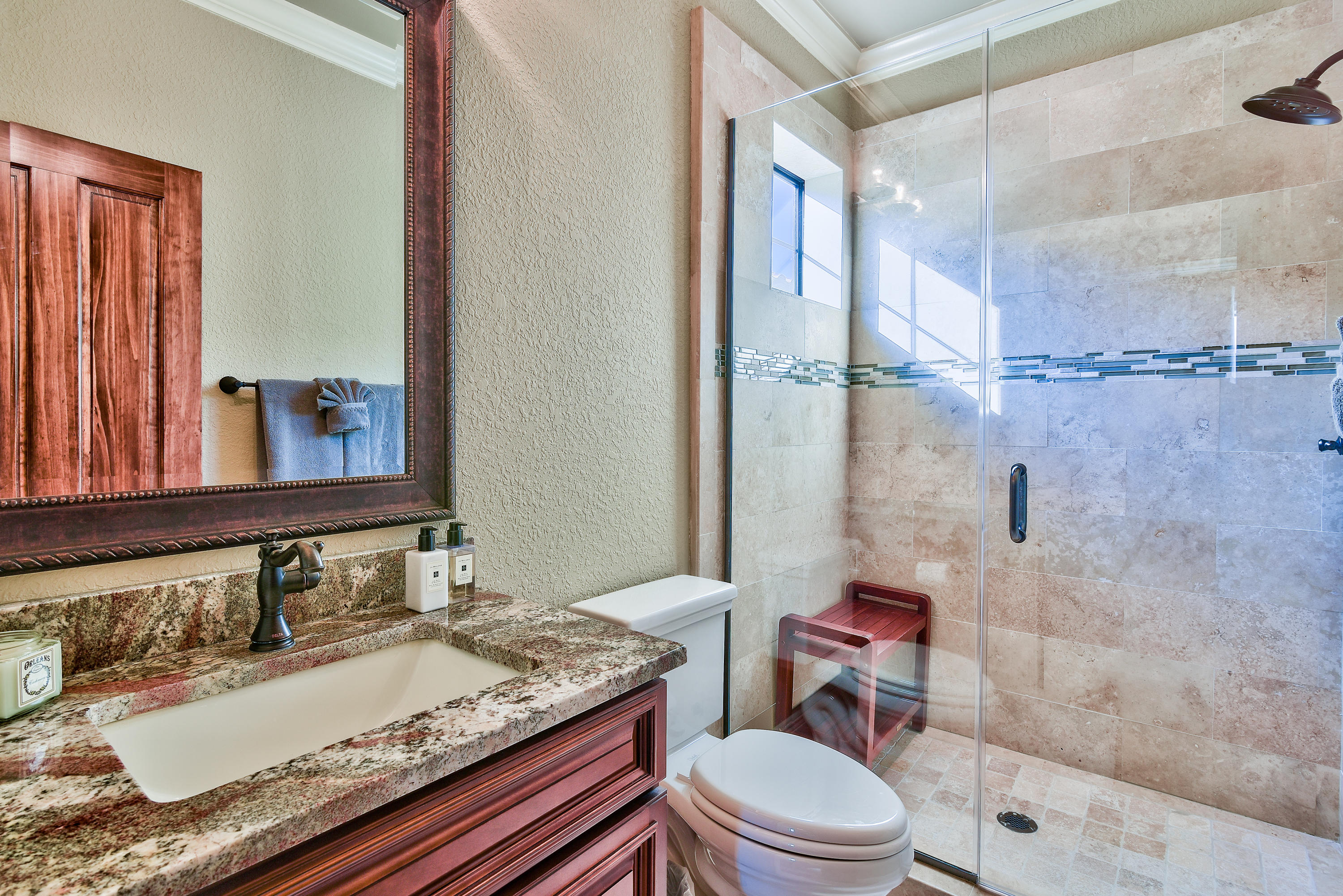 Villa Lago - Residential