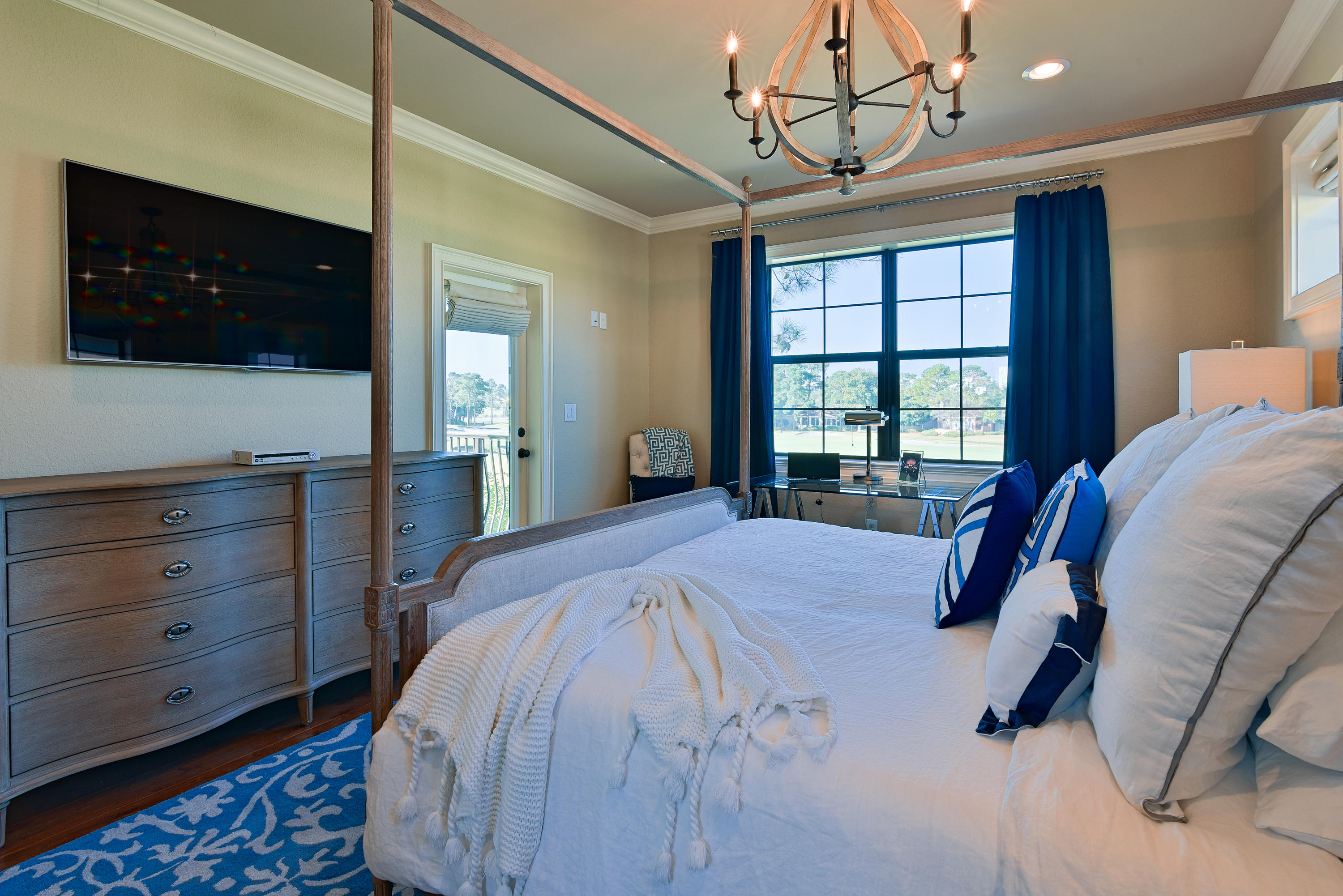 Villa Lago - Residential