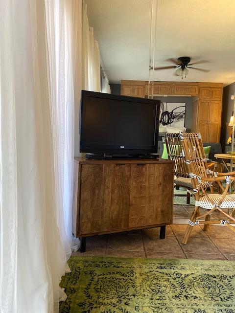 EMERALD HILL CONDO PH 3 - Residential