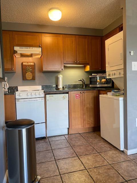 EMERALD HILL CONDO PH 3 - Residential