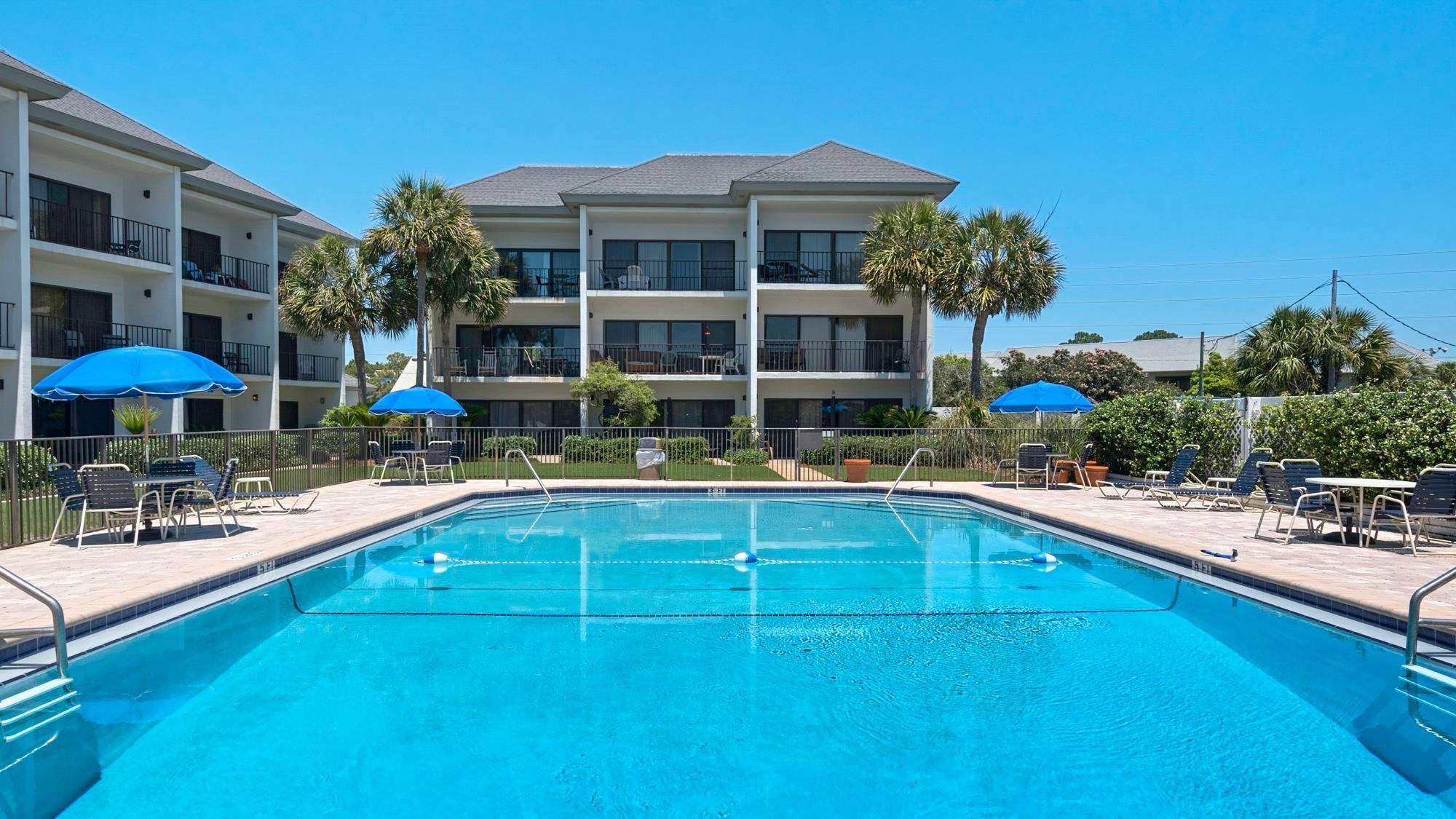 EMERALD HILL CONDO PH 3 - Residential