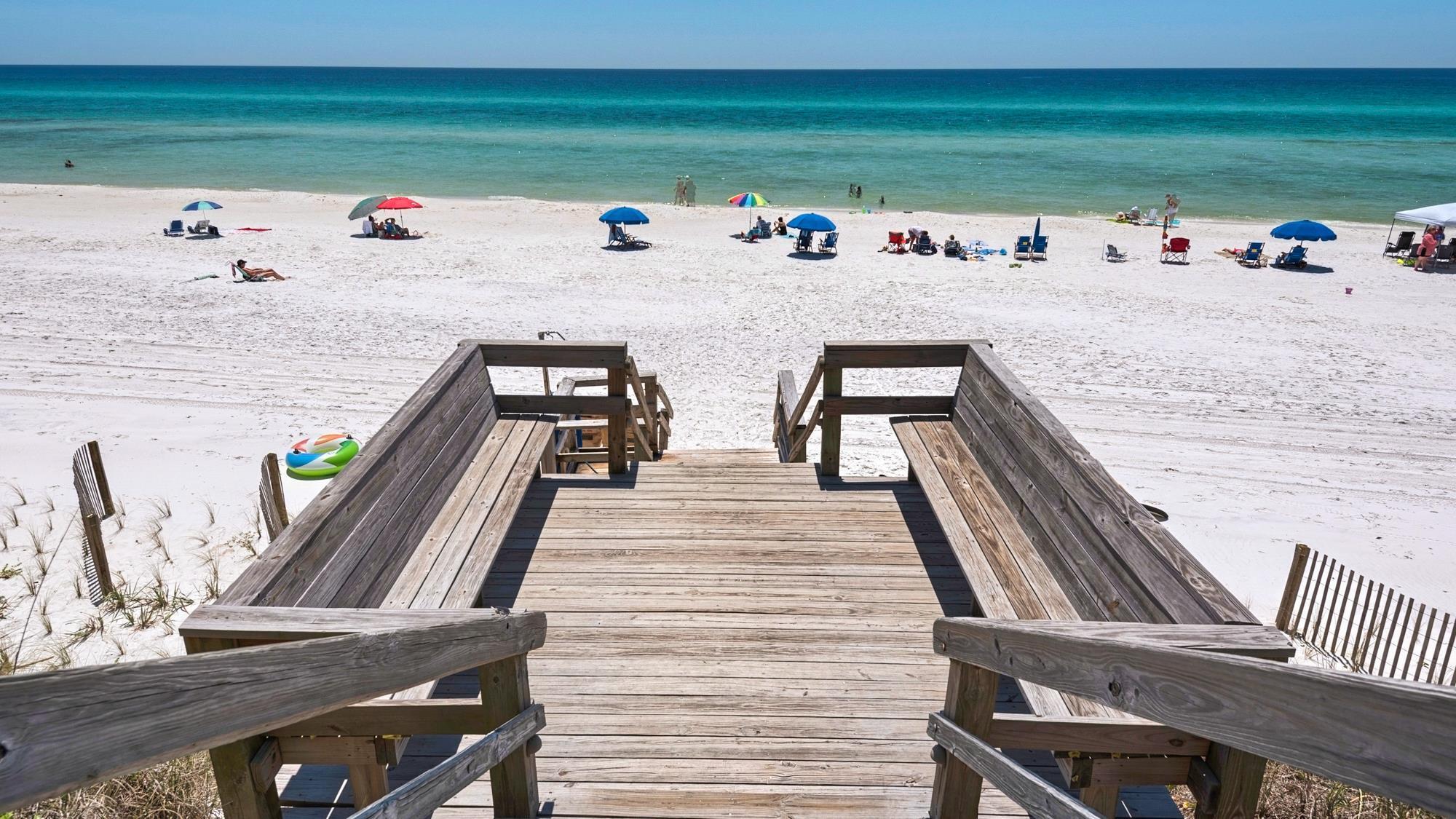 EMERALD HILL CONDO PH 3 - Residential