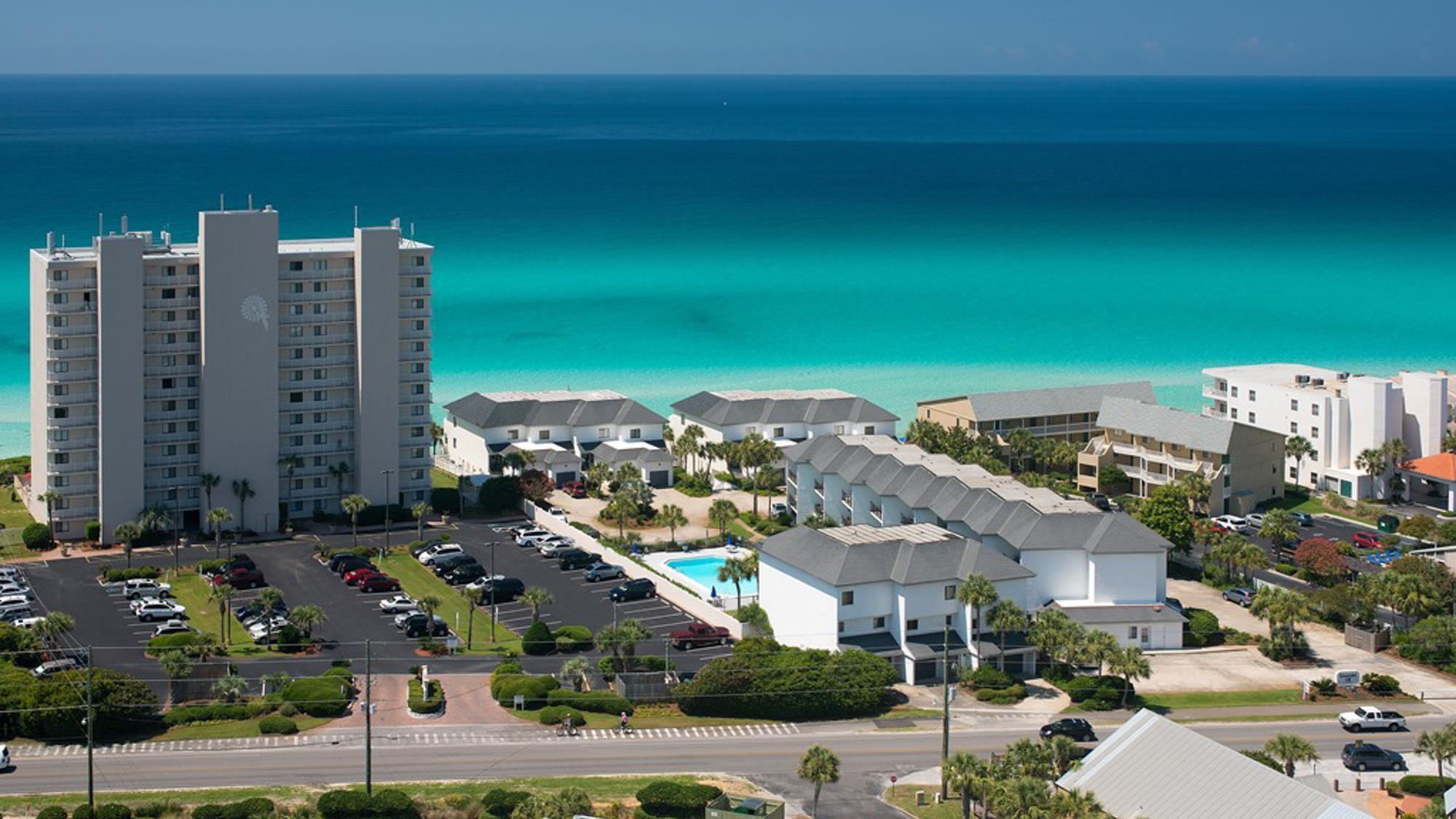 EMERALD HILL CONDO PH 3 - Residential